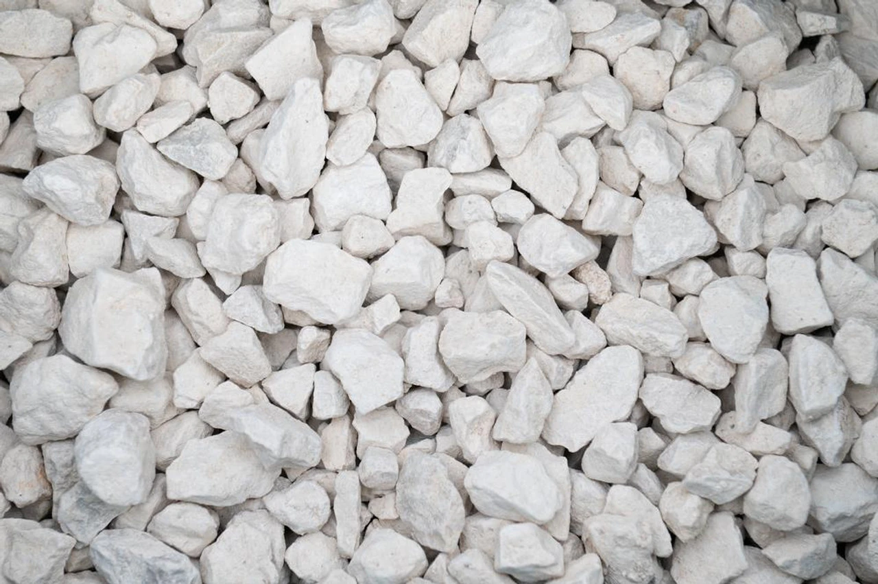 Cotswold Buff 10-20mm Chippings Bulk Bag 1 Cotswold Buff 10-20mm Chippings Bulk Bag