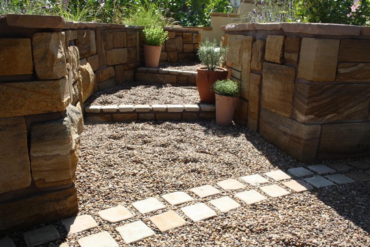 Talasey Cobblestone Calico Sandstone Cobble Paving 100 X 100 X 25-50mm (6m2) 3 Talasey Cobblestone Calico Sandstone Cobble Paving 100 X 100 X 25-50mm (6m2) - Image 3