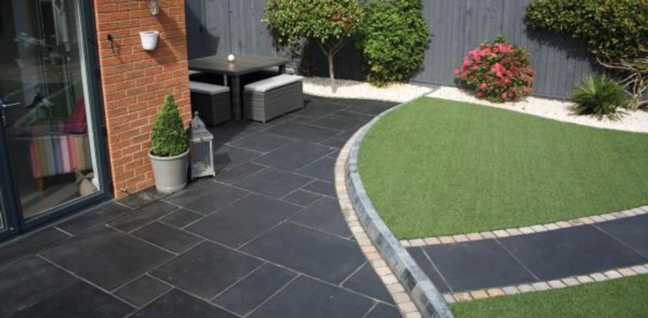 Talasey Classicstone Carbon Black Limestone Paving 600 X 600 X 24mm 2 Talasey Classicstone Carbon Black Limestone Paving 600 X 600 X 24mm - Image 2