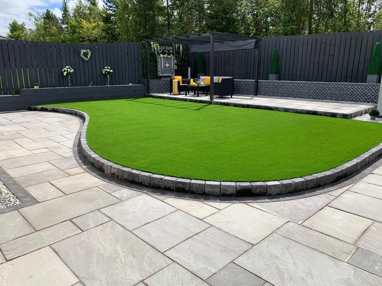 Talasey Classicstone Promenade Sandstone Paving 900 X 600 X 18mm (17.80m2) 5 Talasey Classicstone Promenade Sandstone Paving 900 X 600 X 18mm (17.80m2) - Image 5